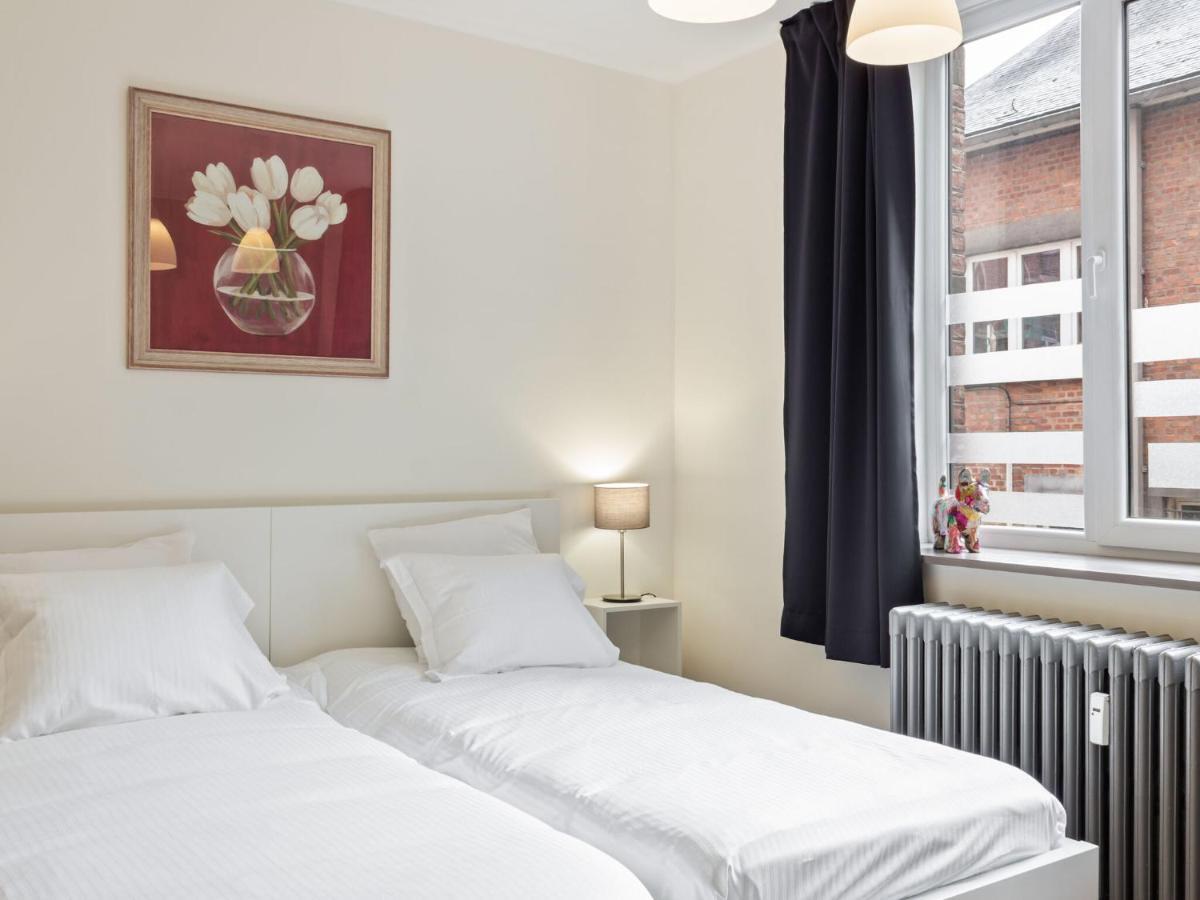 Stylish Apartment In Dinant Near The Maas Exterior photo