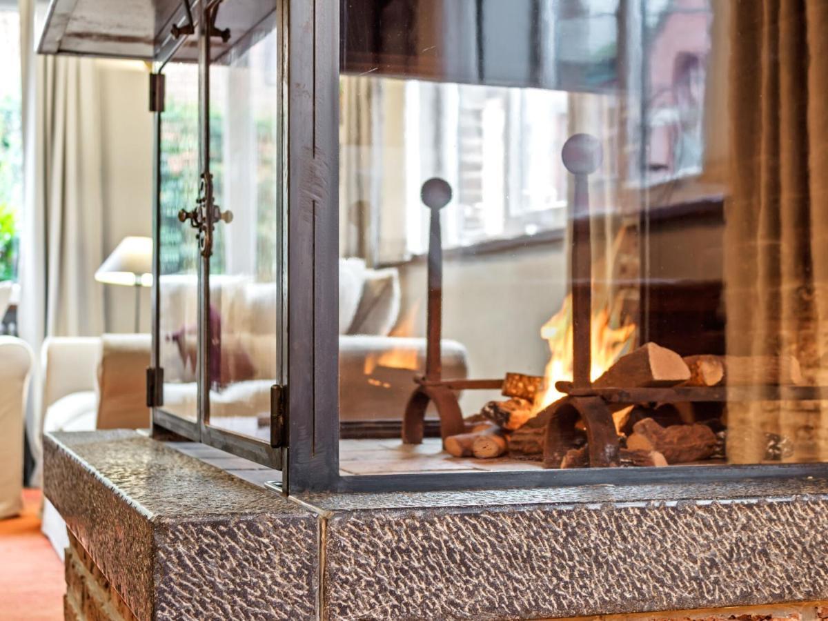 Stylish Apartment In Dinant Near The Maas Exterior photo